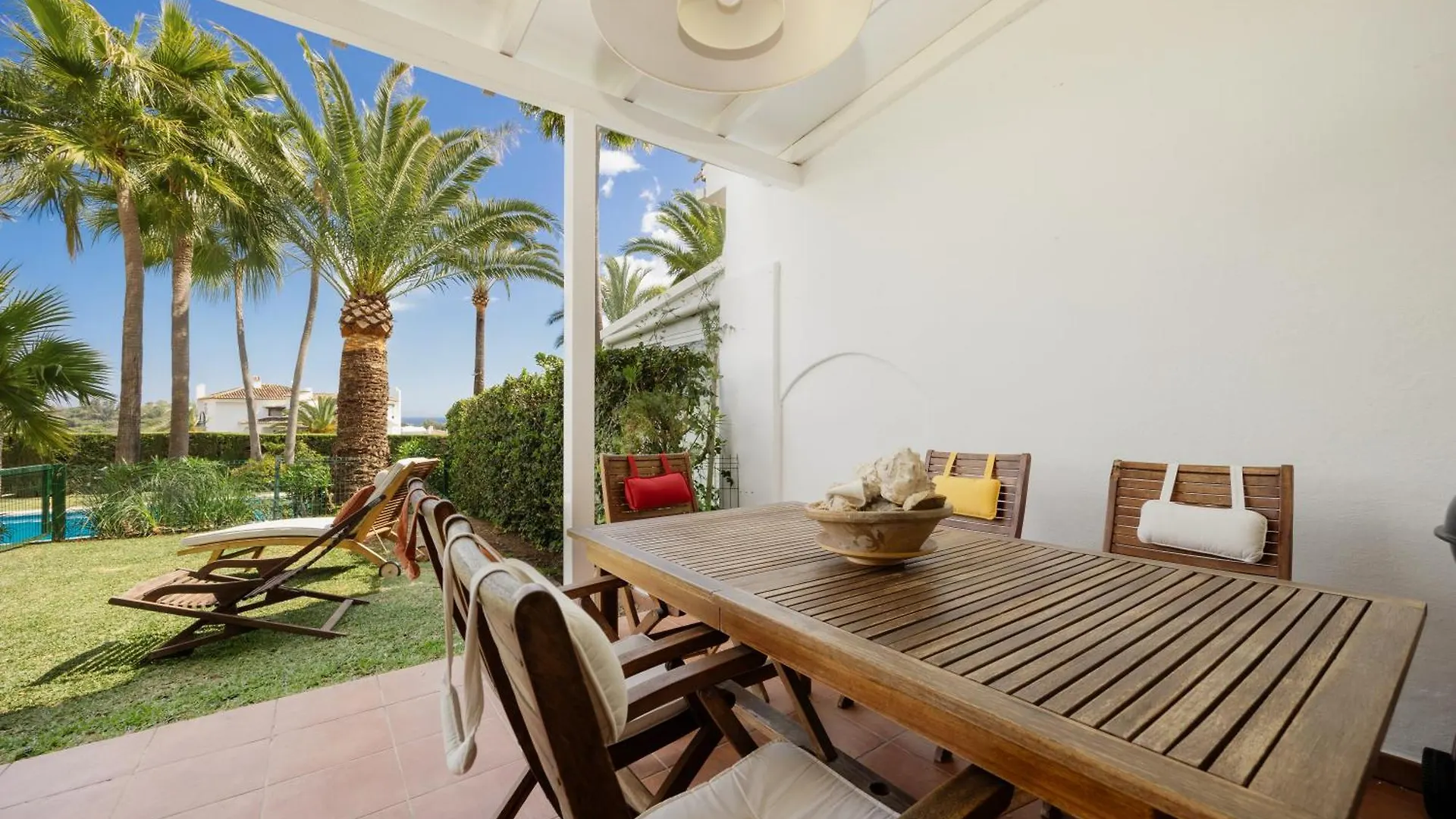 2 Storey Townhouse With Large Terrace Garden, Bbq And Close To The Beach, In Elviria, Μαρμπέλλα Διαμέρισμα