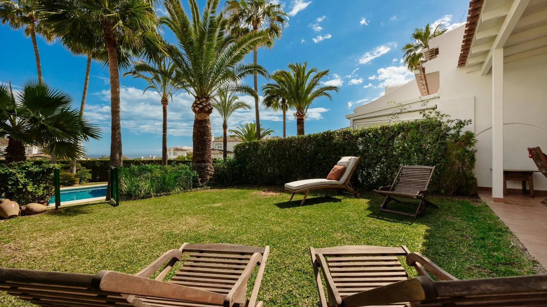 2 Storey Townhouse With Large Terrace Garden, Bbq And Close To The Beach, In Elviria, Marbella Španělsko